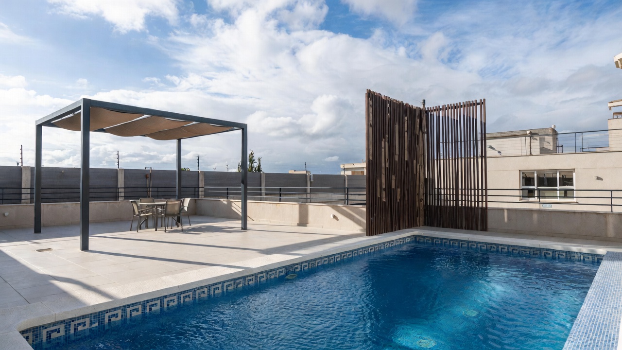 Cubierta telescópica de piscina