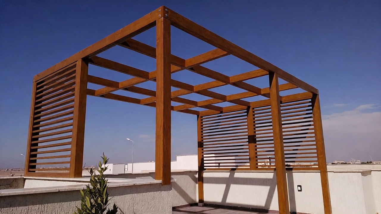 Pérgola motorizada en terraza